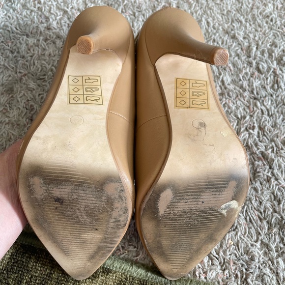 Nude Stud High Heels - Picture 2 of 7